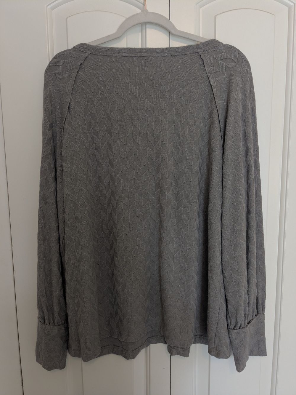 Cozy Chevron Knit Henley Top - Gray XL - Picture 7 of 11